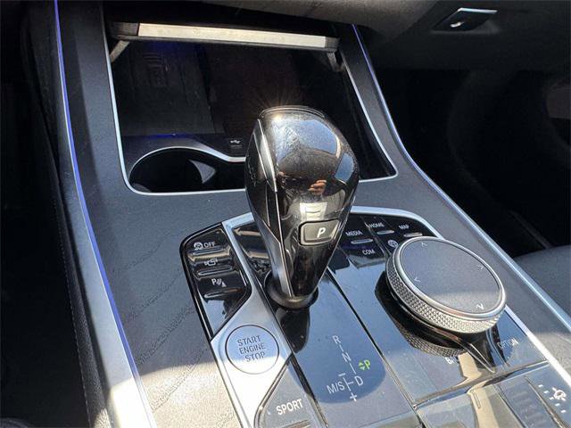 Used 2022 BMW X7 xDrive40i w/ Parking Assistance Package image 26