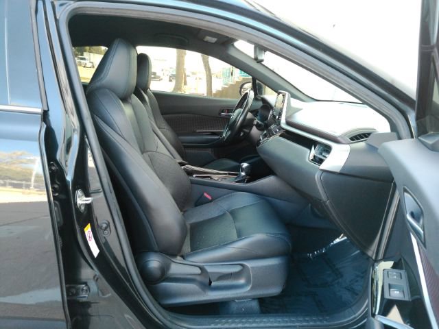 Used 2019 Toyota C-HR Limited image 21