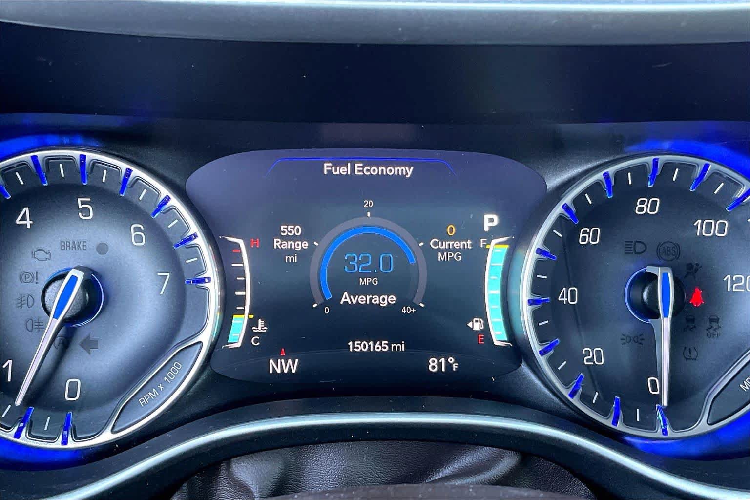 Used 2020 Chrysler Pacifica Touring-L Plus w/ Tire & Wheel Group FWD image 22