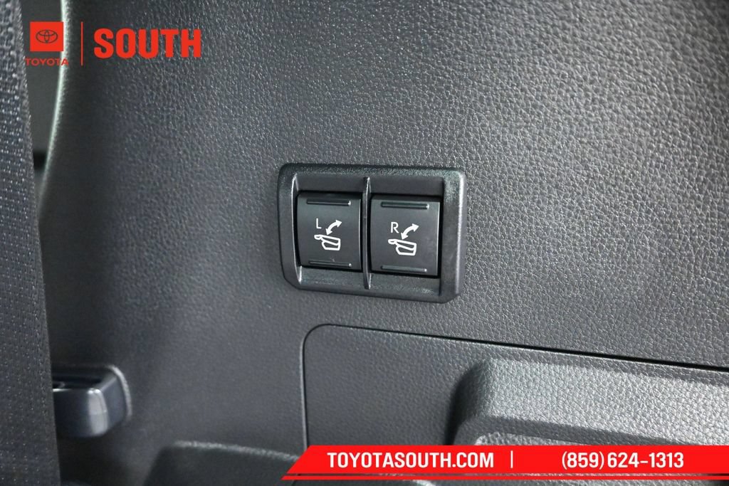 Used 2024 Toyota Sequoia Capstone AWD/4WD image 36