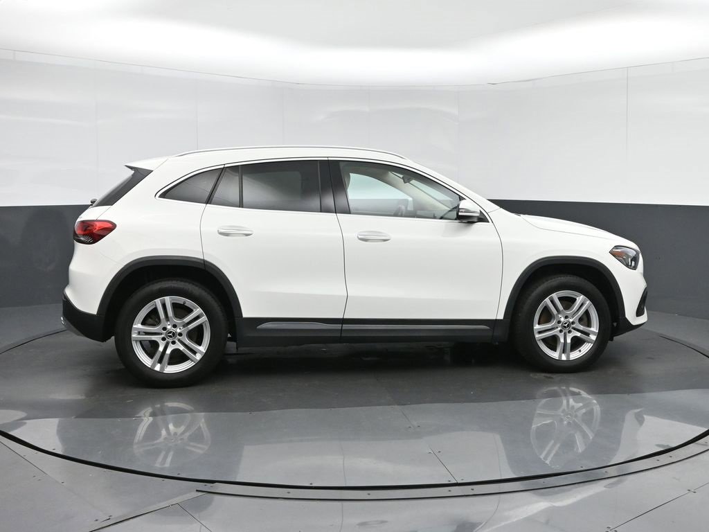 Used 2021 Mercedes-Benz GLA 250 4MATIC image 8
