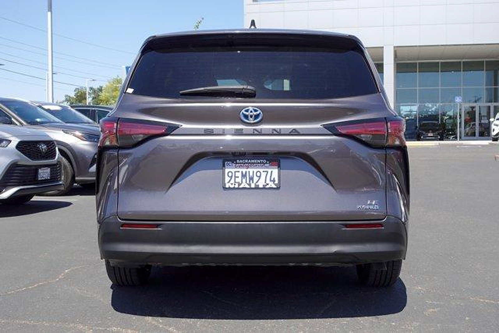 Certified 2021 Toyota Sienna LE FWD image 6
