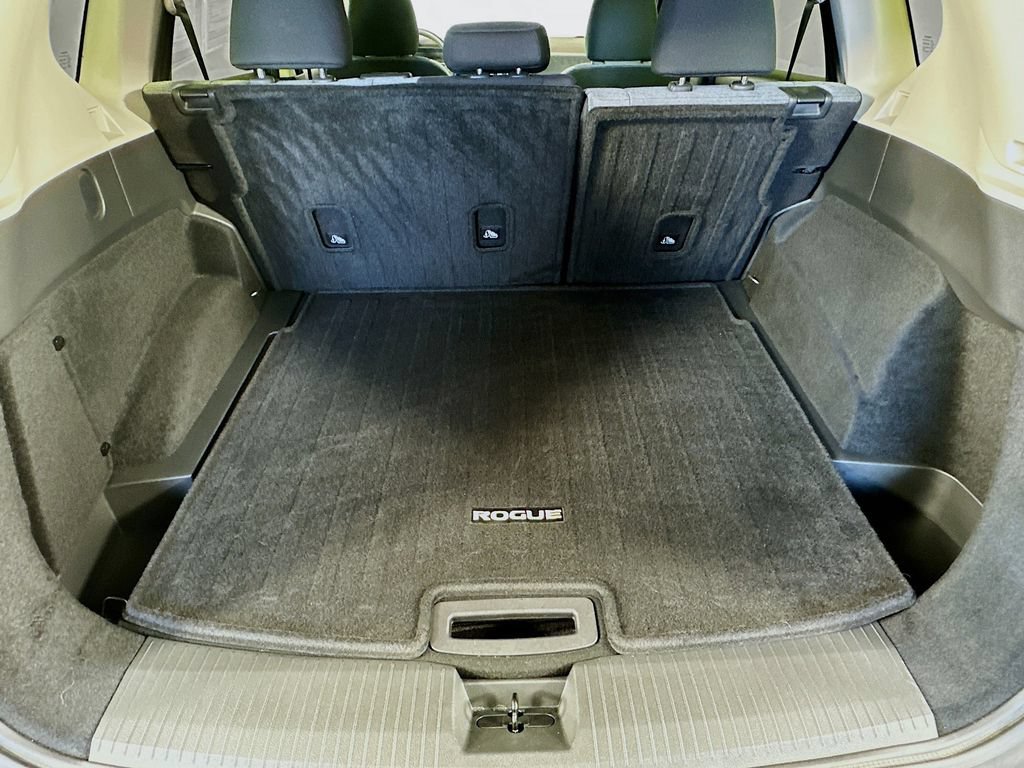 Certified 2023 Nissan Rogue SV AWD/4WD image 31