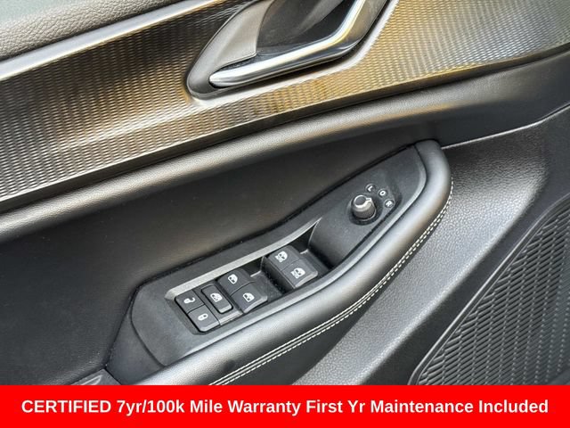 Used 2025 Jeep Grand Cherokee Altitude AWD/4WD image 19