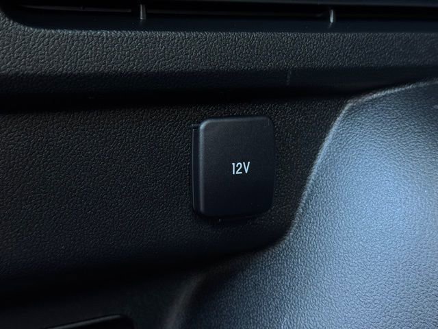 Used 2022 Ford Escape Titanium w/ Class II Trailer Tow Package image 10