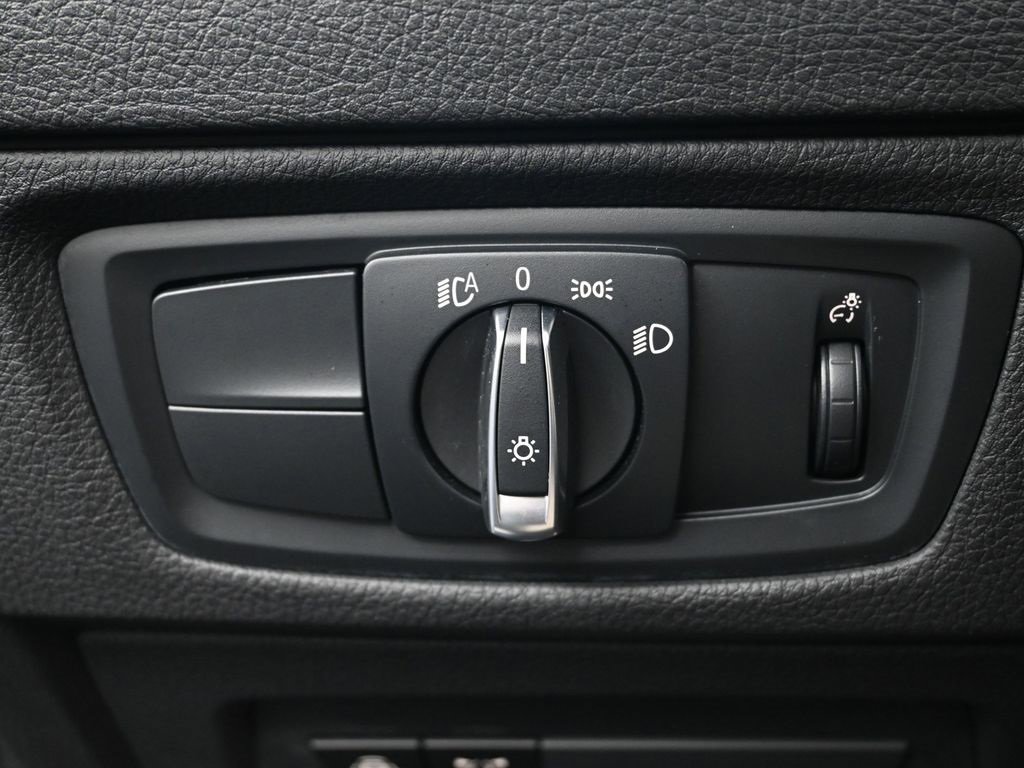 Used 2018 BMW M240i Convertible image 21