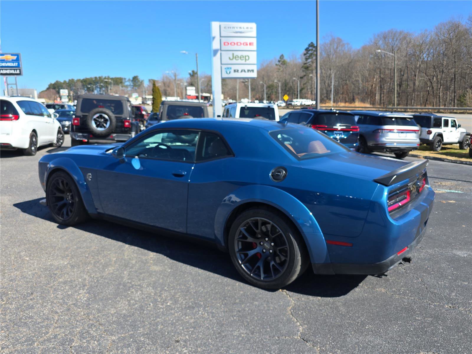 Used 2021 Dodge Challenger SRT Hellcat image 6