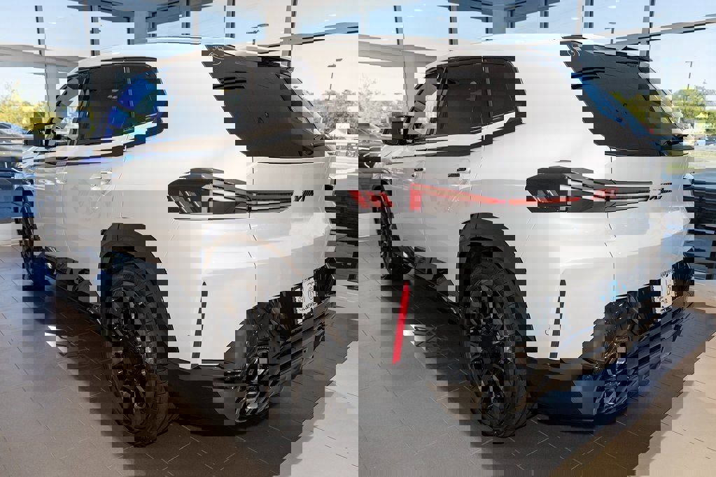 Used 2026 BMW XM Label Red image 4