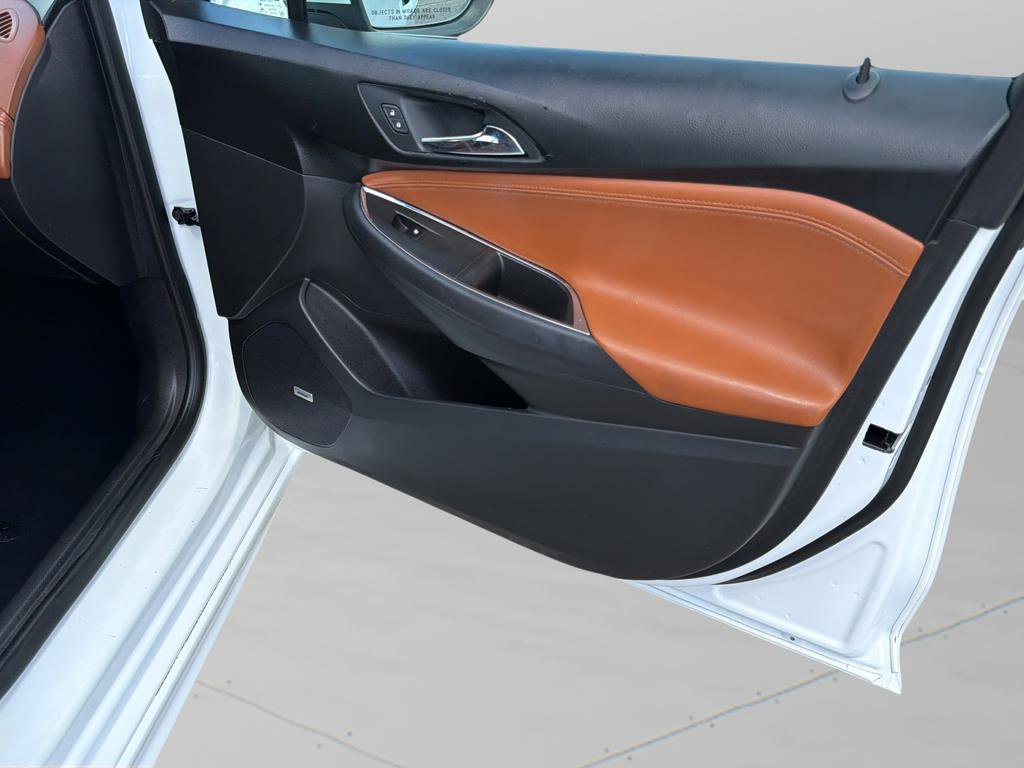Used 2017 Chevrolet Cruze Premier image 9