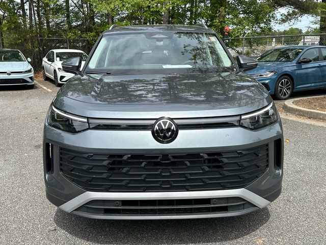Certified 2025 Volkswagen Tiguan S image 2