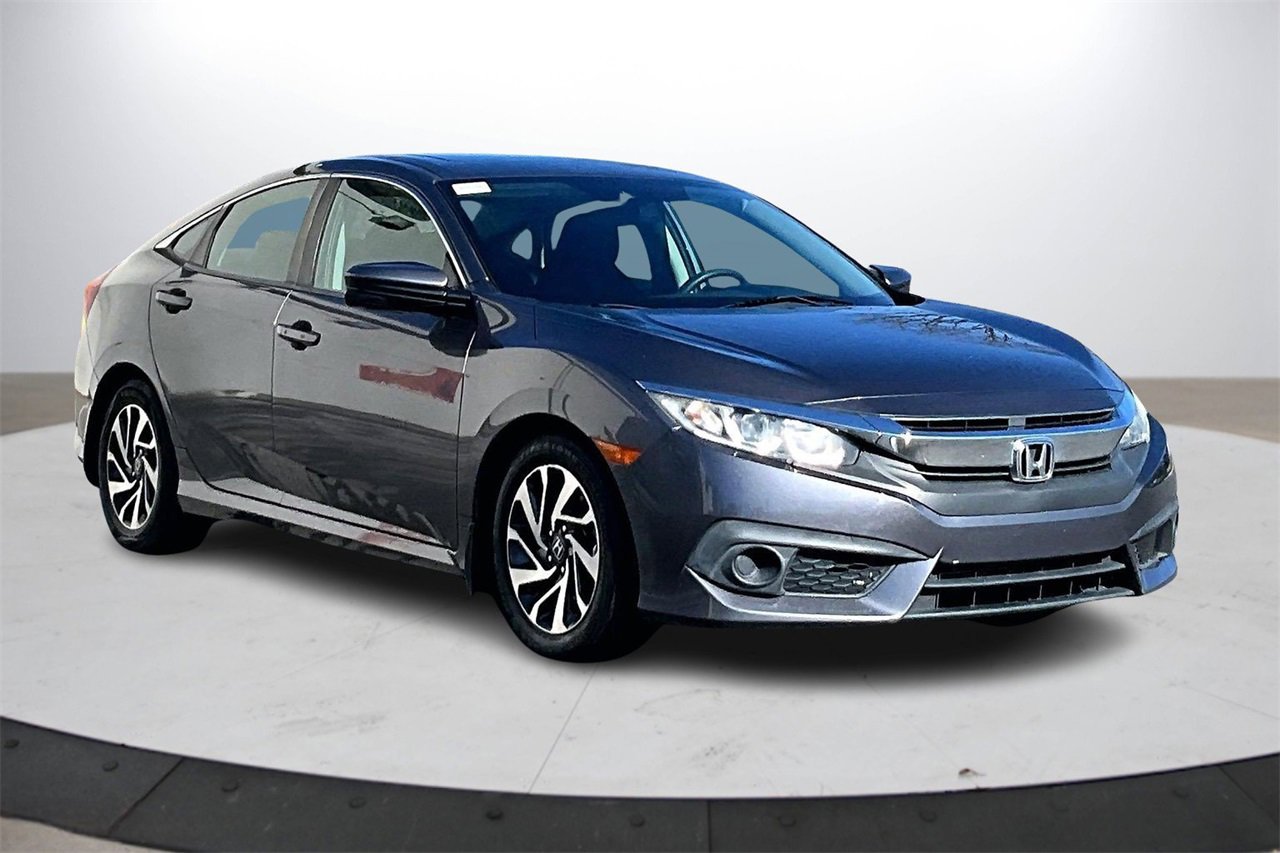 Used 2017 Honda Civic EX image 2