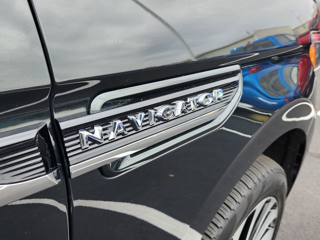 Used 2023 Lincoln Navigator L Black Label image 32