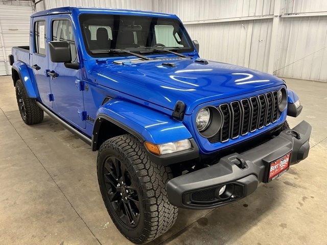 Used 2024 Jeep Gladiator Sport