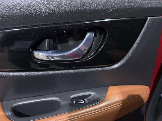 Used 2017 Nissan Rogue SL w/ SL Premium Package AWD/4WD image 41