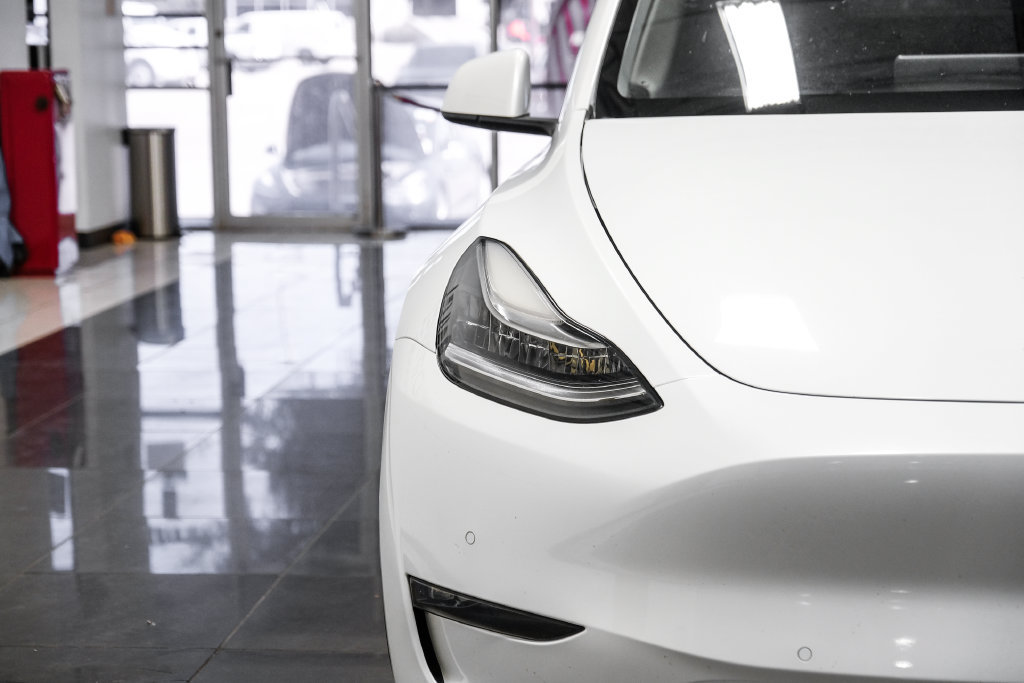 Used 2023 Tesla Model Y Long Range AWD/4WD image 56