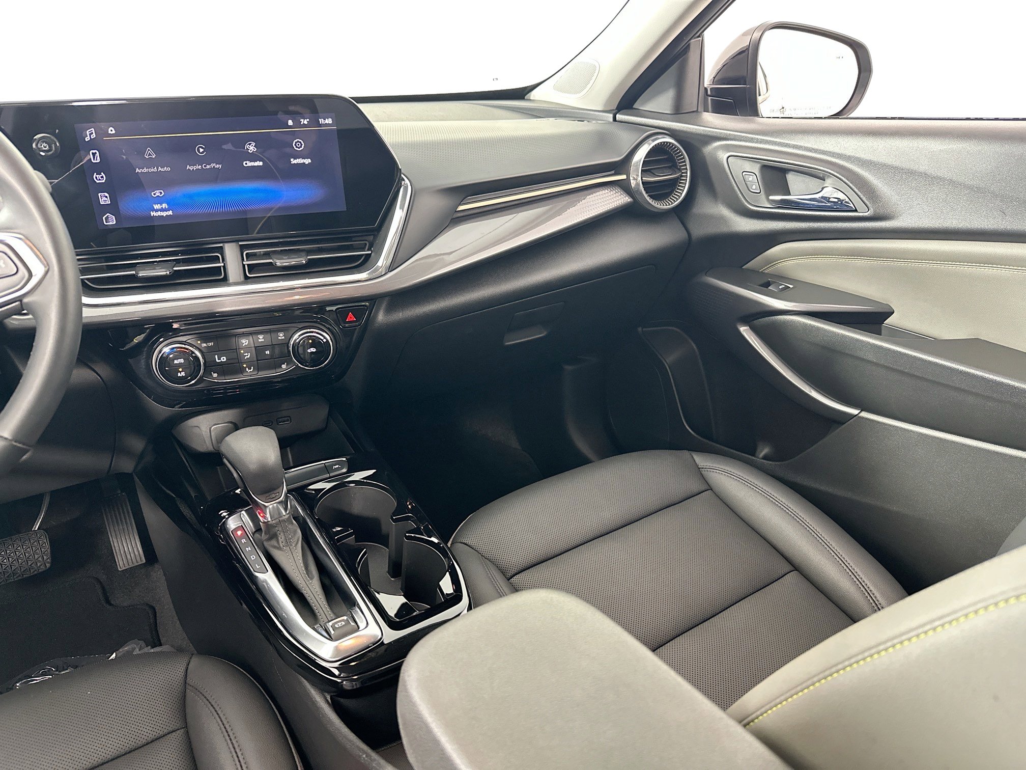 Used 2025 Chevrolet Trax ACTIV w/ Driver Confidence Package FWD image 22