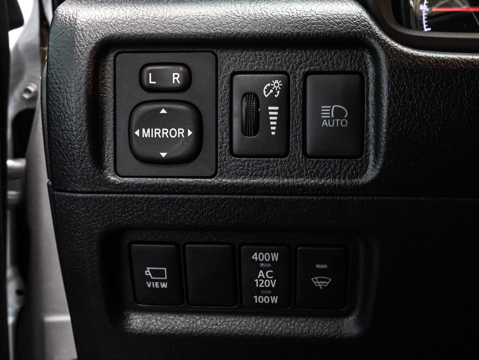 Used 2024 Toyota 4Runner Limited AWD/4WD image 29