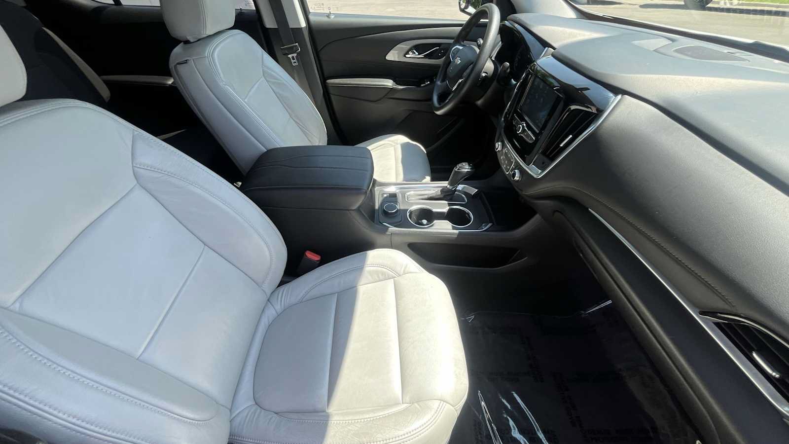 Used 2019 Chevrolet Traverse LS FWD image 11