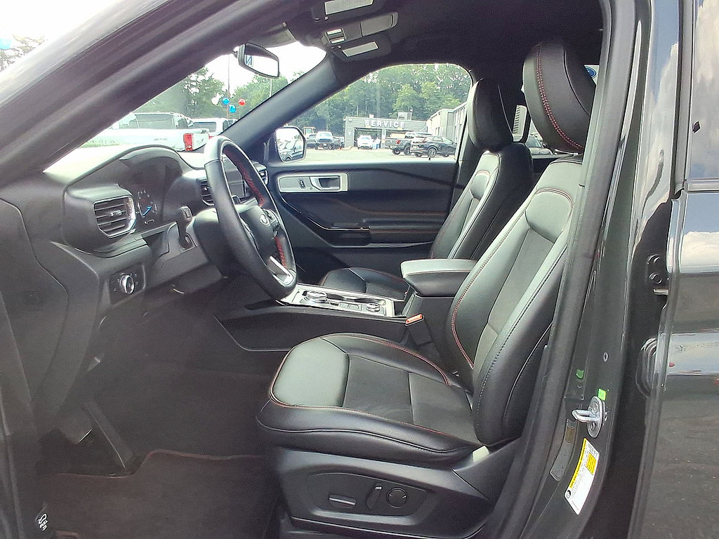 Used 2024 Ford Explorer ST-Line w/ Class IV Trailer Tow Package AWD/4WD image 17