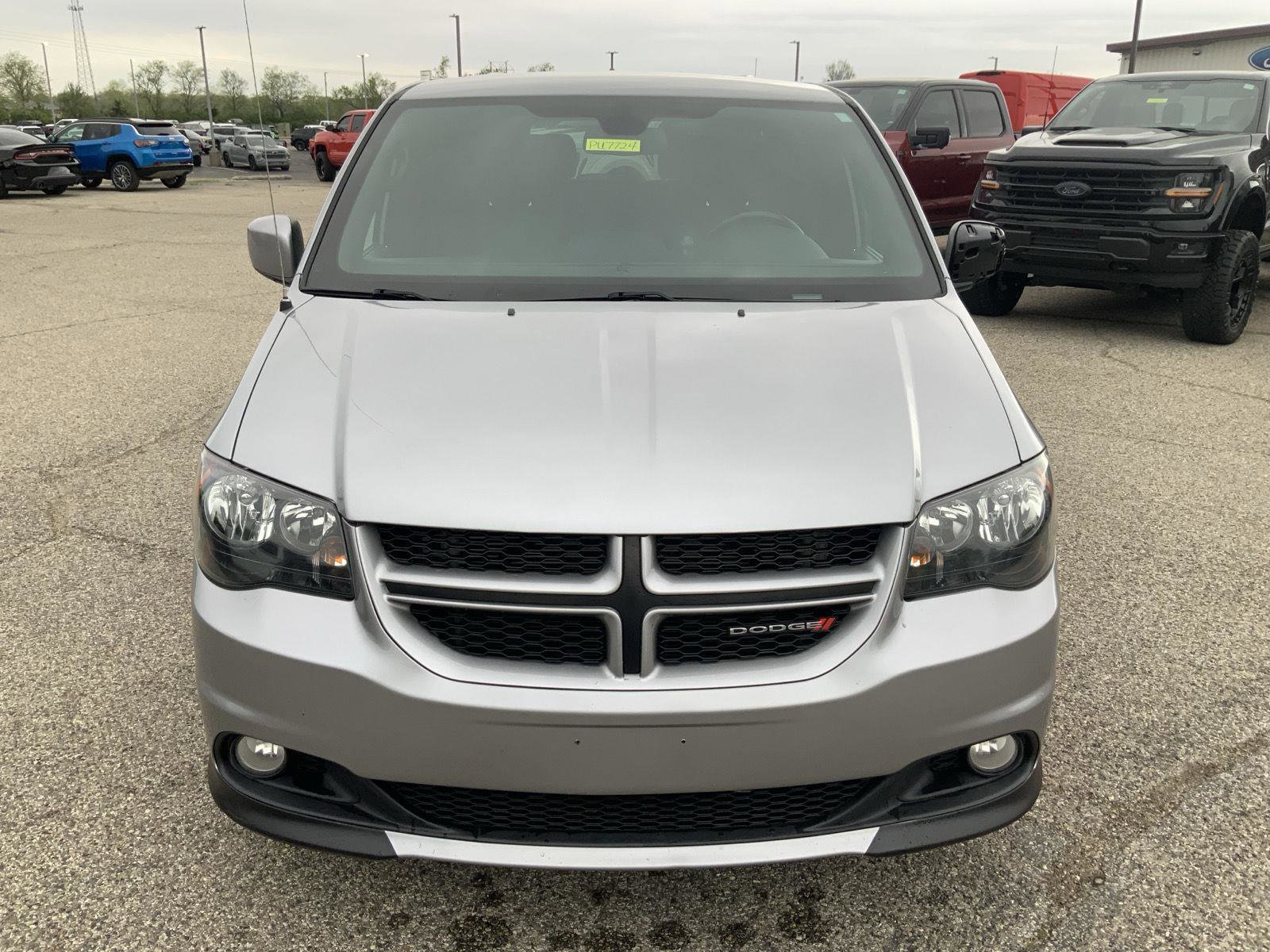 Used 2020 Dodge Grand Caravan GT image 3