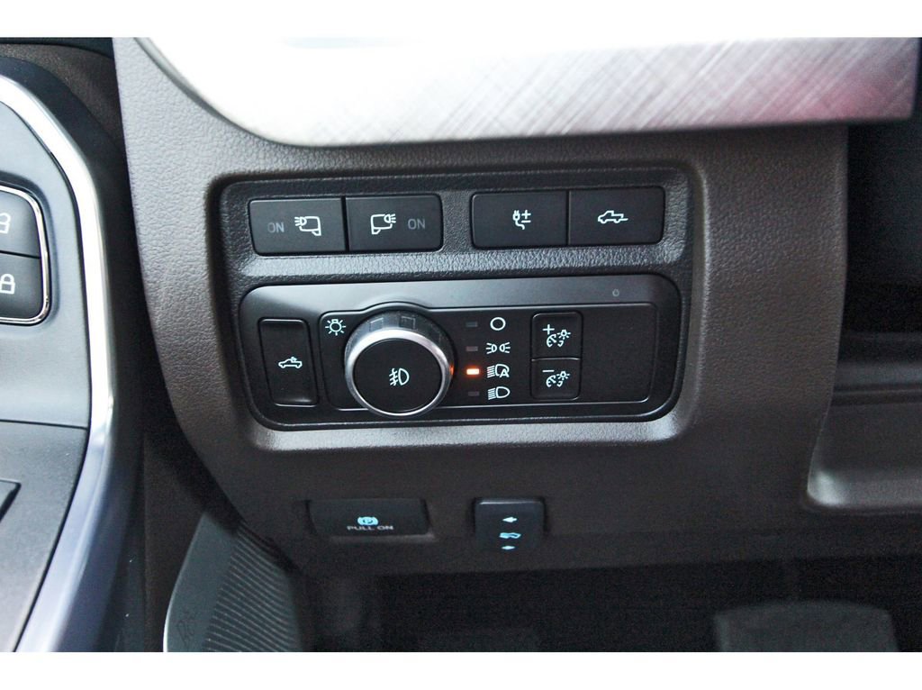 Used 2024 Ford F350 King Ranch w/ FX4 Off-Road Package AWD/4WD image 20