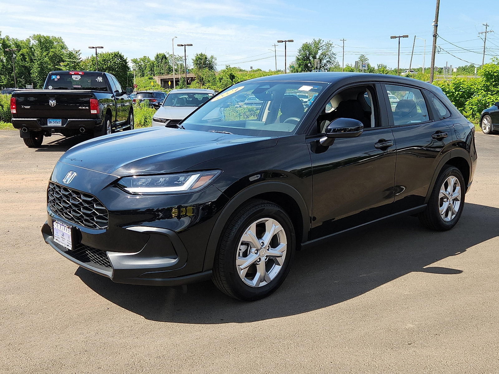Used 2024 Honda HR-V LX image 3