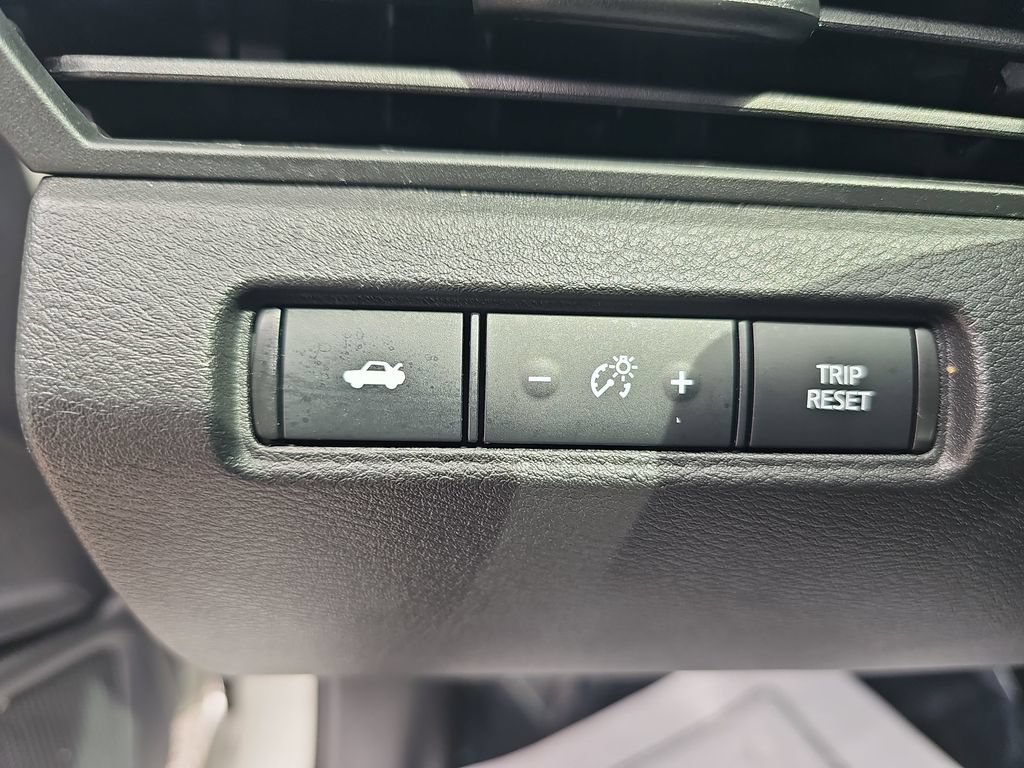 Used 2023 Nissan Altima 2.5 SR w/ SR Premium Package FWD image 18