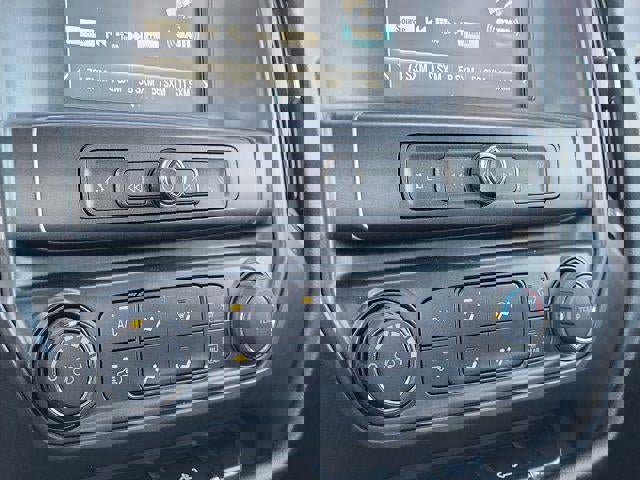 Used 2018 Chevrolet Silverado 1500 Custom w/ Custom Value Package image 20