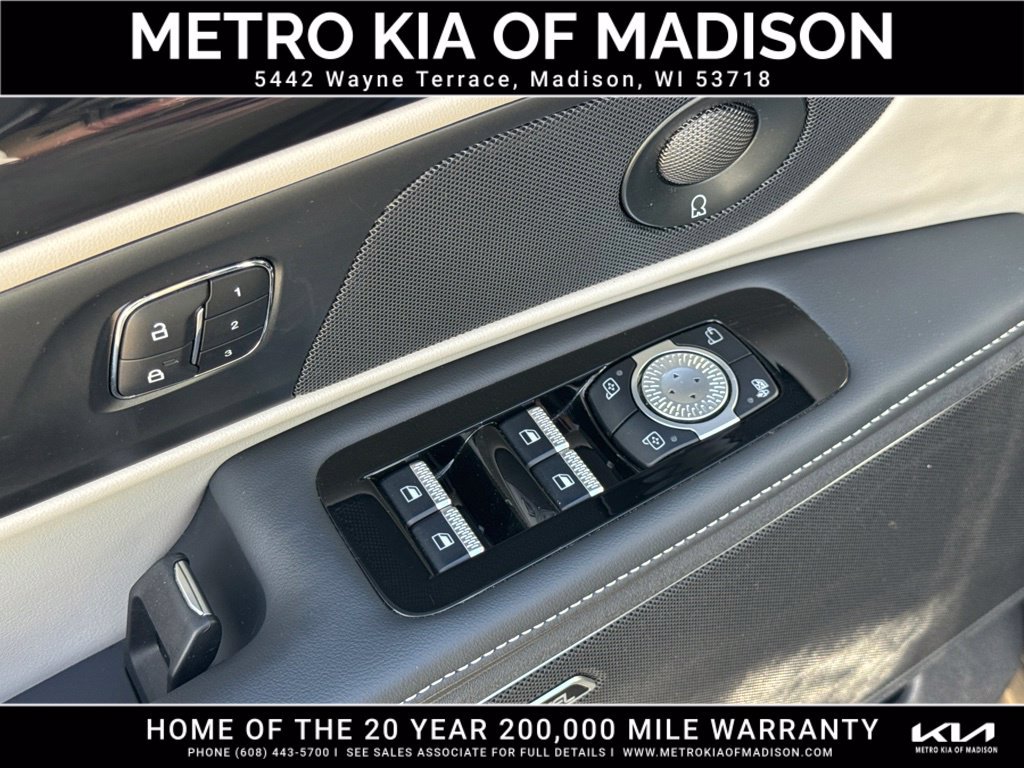 Used 2024 Lincoln Nautilus Premier w/ Equipment Group 102A AWD/4WD image 12