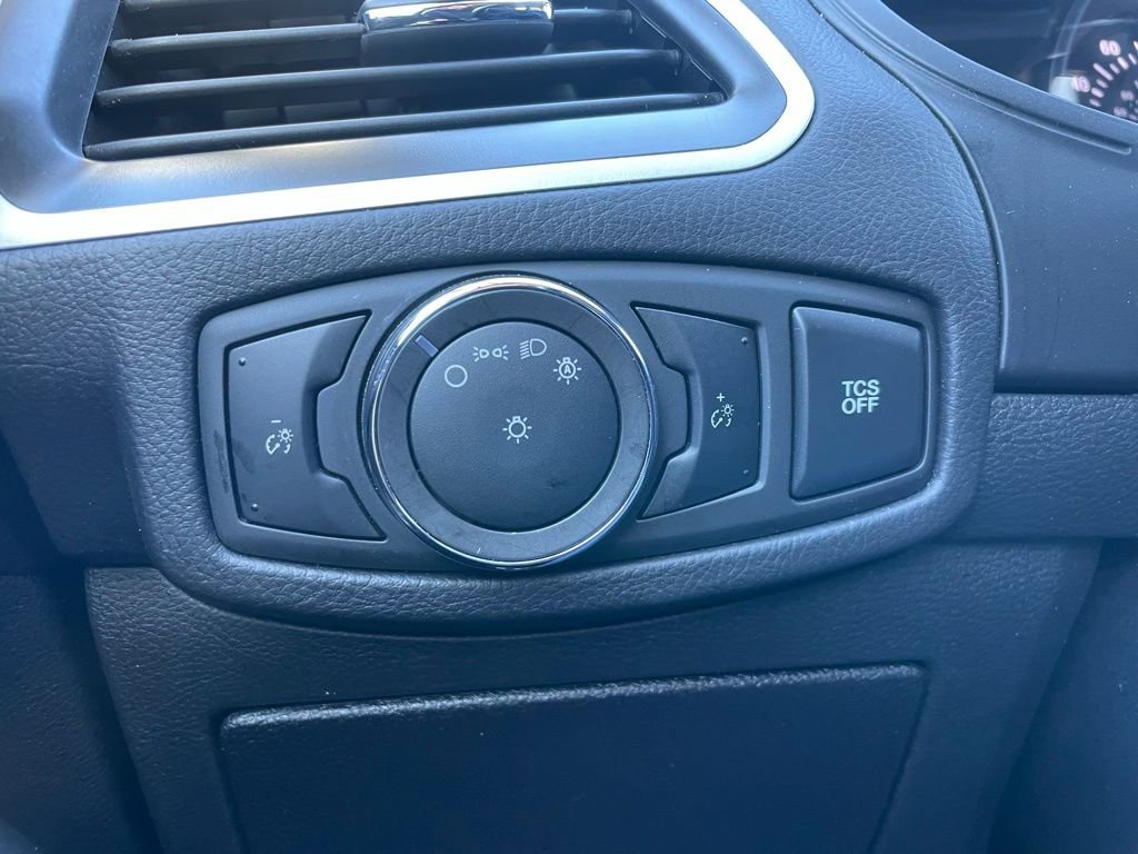 Used 2023 Ford Edge SEL image 45