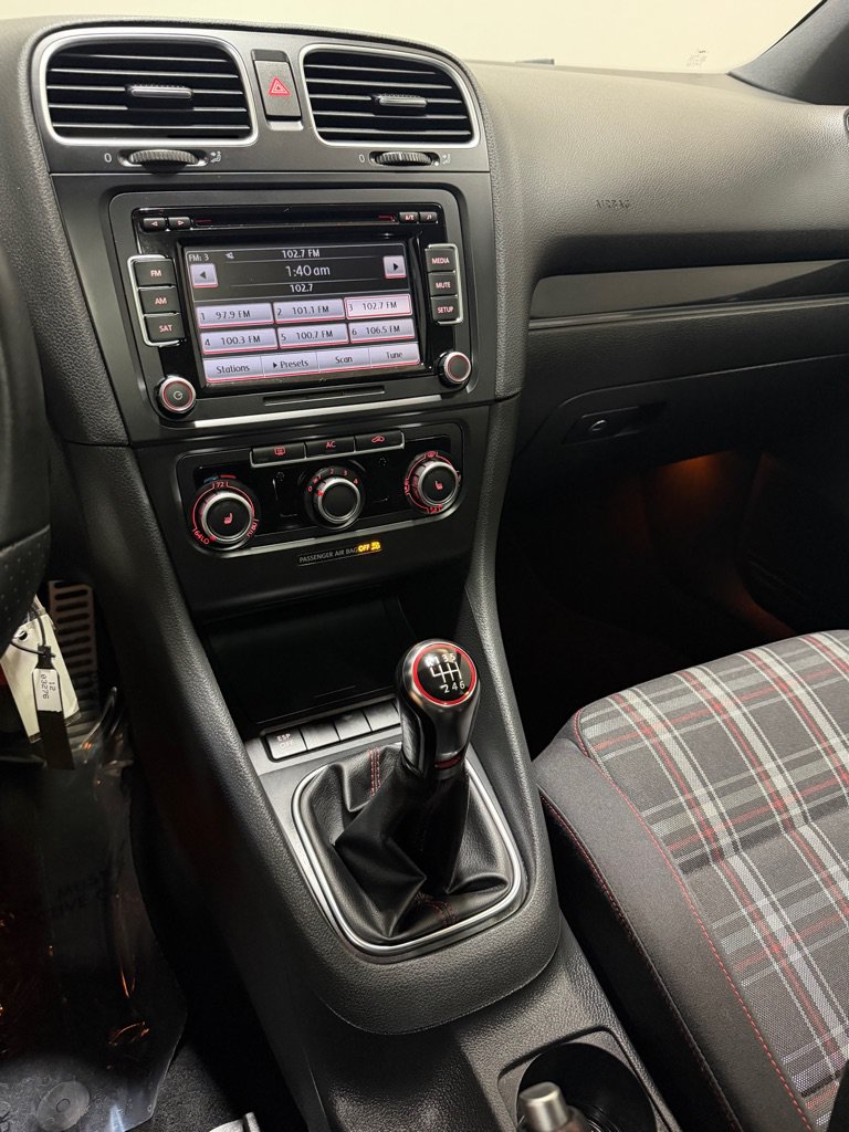 Used 2010 Volkswagen GTI 4-Door FWD image 13
