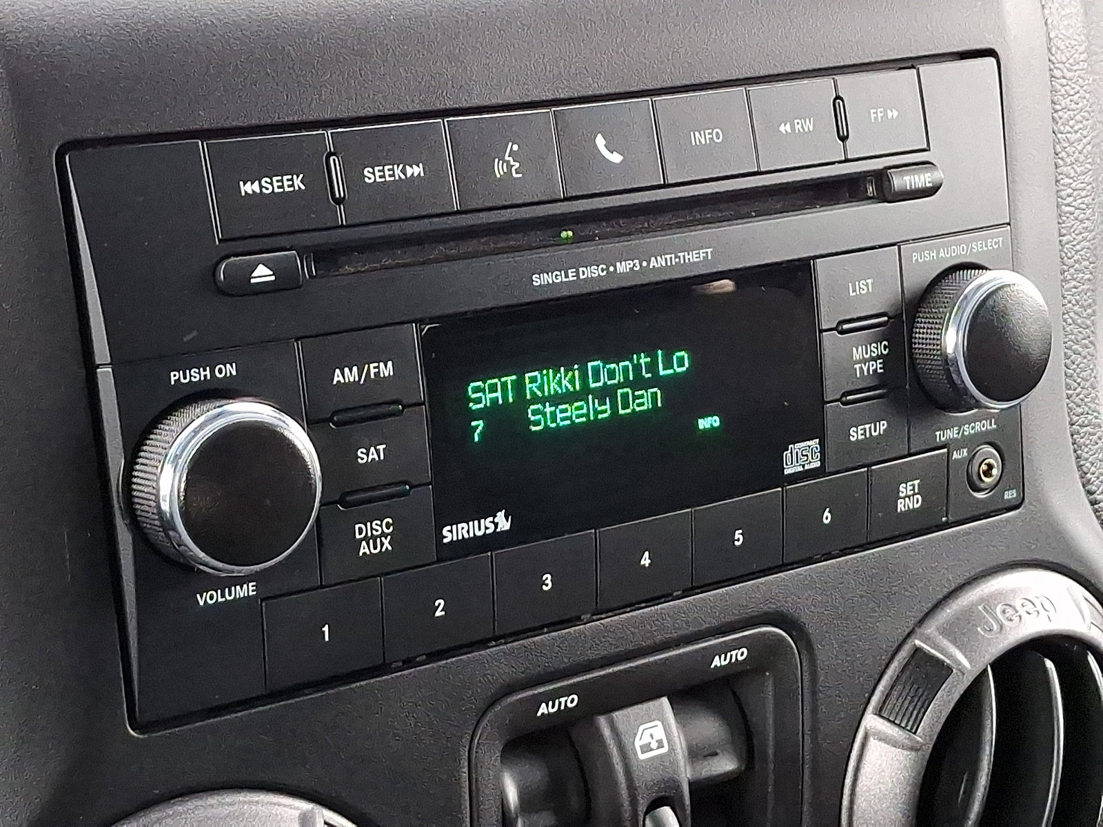 Certified 2018 Jeep Wrangler Unlimited Sport S image 15