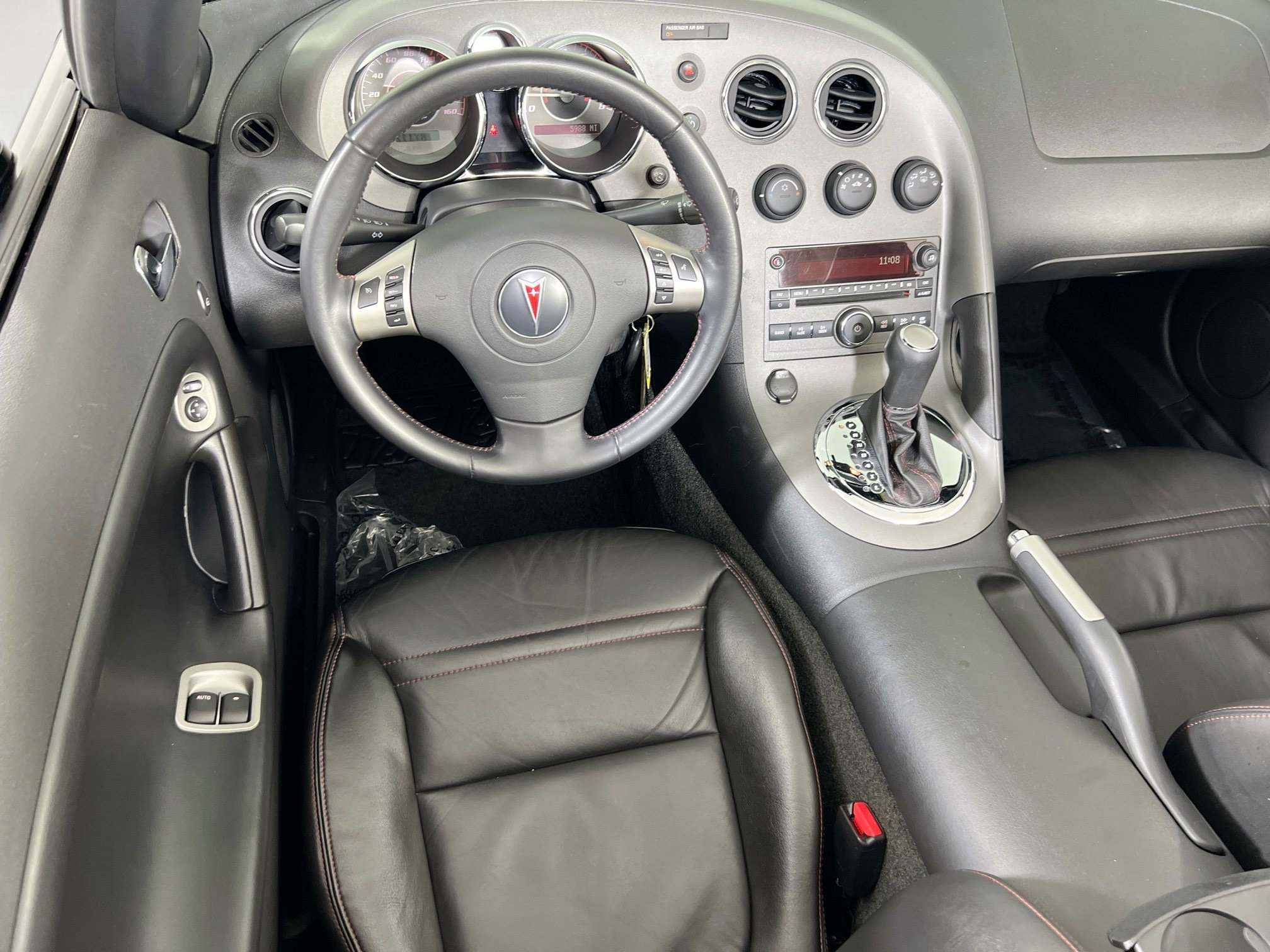 Used 2008 Pontiac Solstice GXP w/ Premium Package image 18