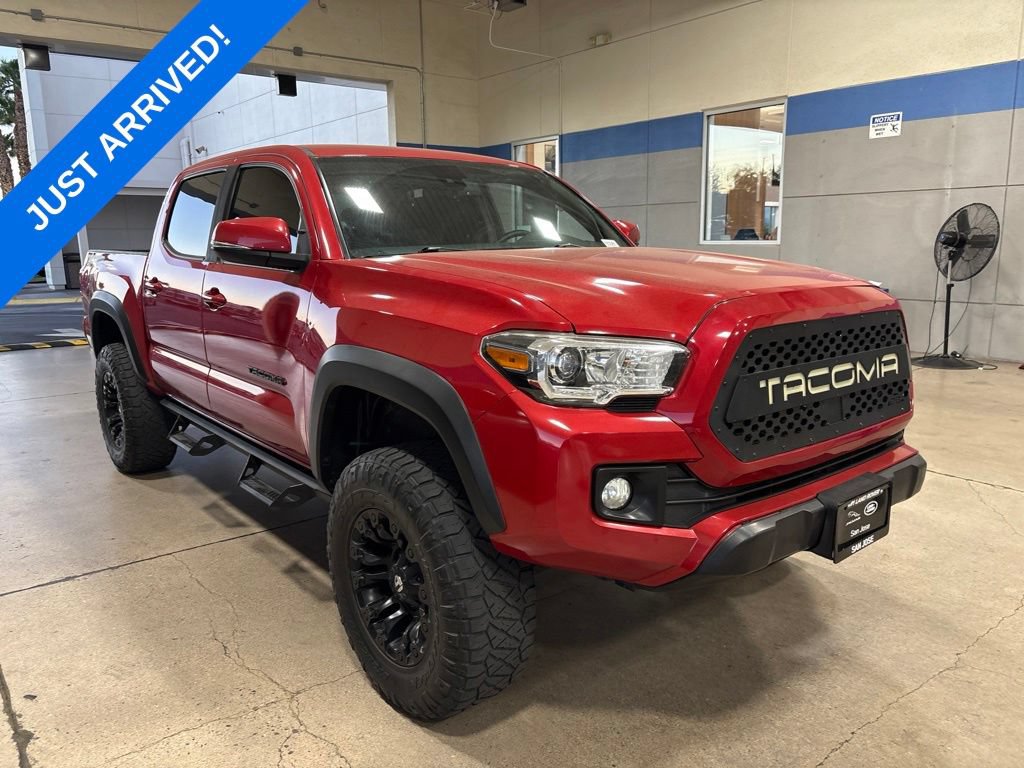 Used 2019 Toyota Tacoma TRD Off-Road w/ Technology Package AWD/4WD image 2