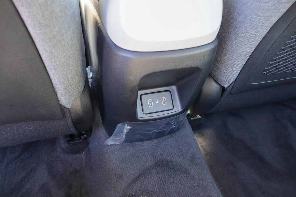 Used 2024 Hyundai Elantra Limited image 21