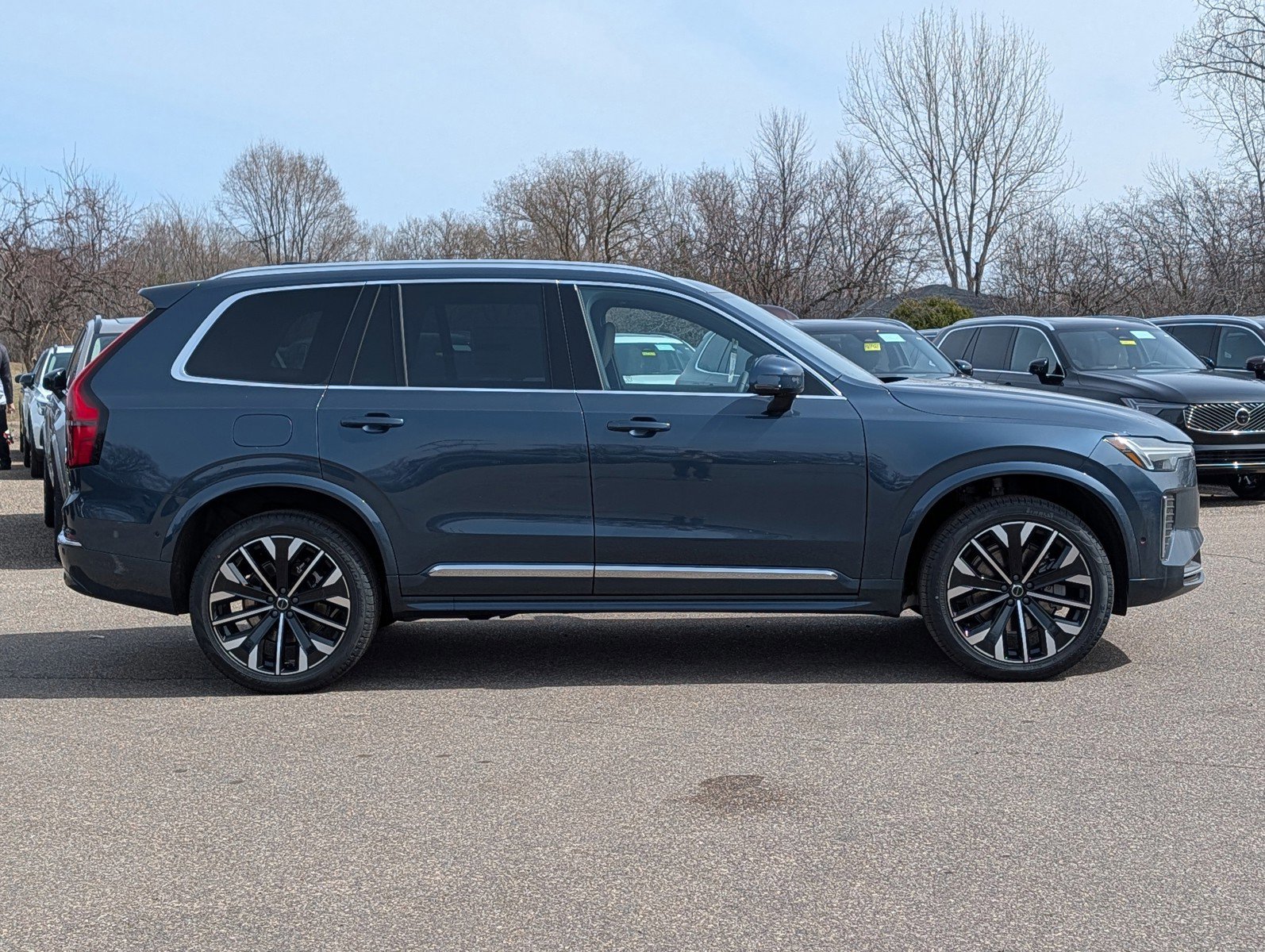 New 2026 Volvo XC90 B6 Plus image 2