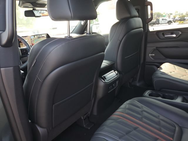 New 2026 Nissan Armada PRO-4X w/ Captain's Chari Seat Package AWD/4WD image 18