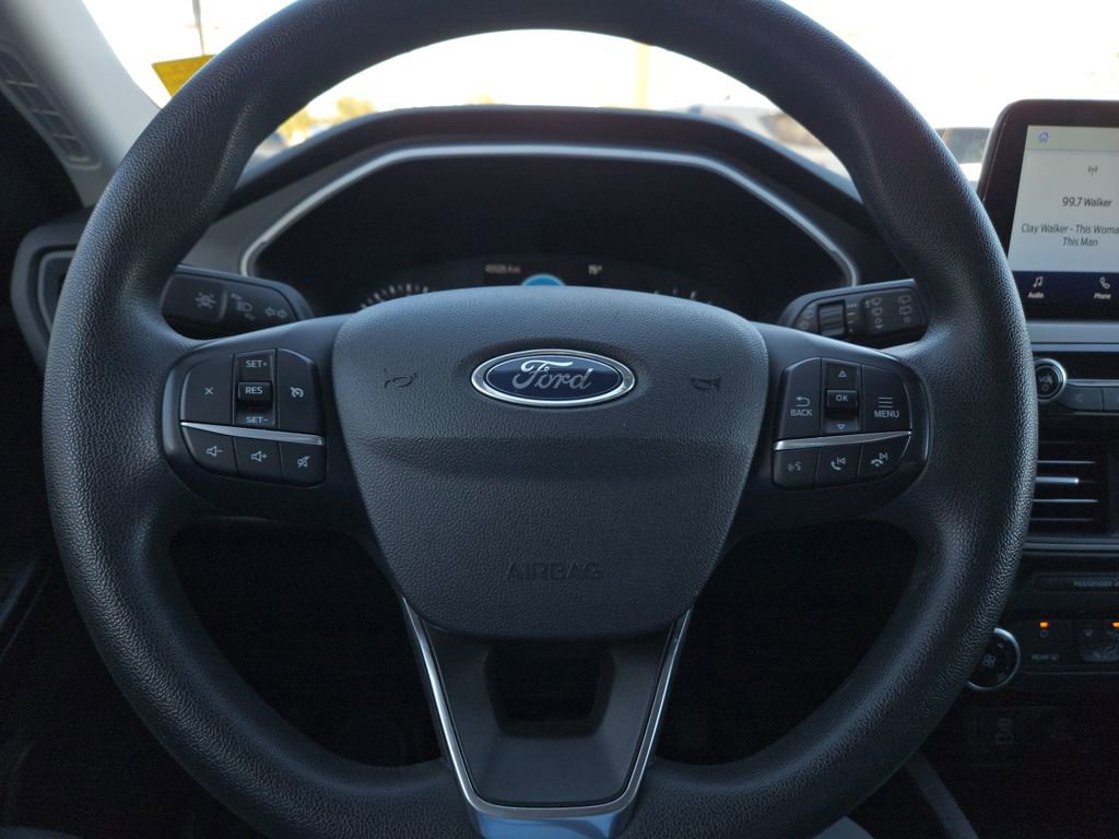 Used 2022 Ford Escape SE image 24