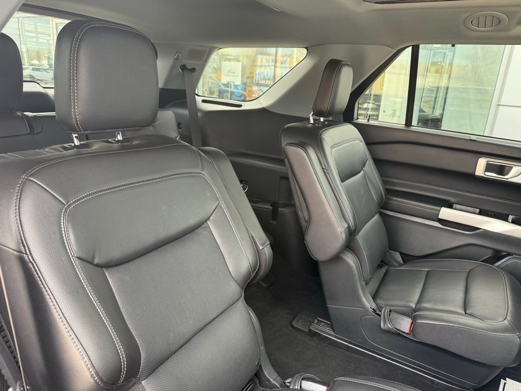 Used 2023 Ford Explorer Limited w/ Limited Technology Package image 29