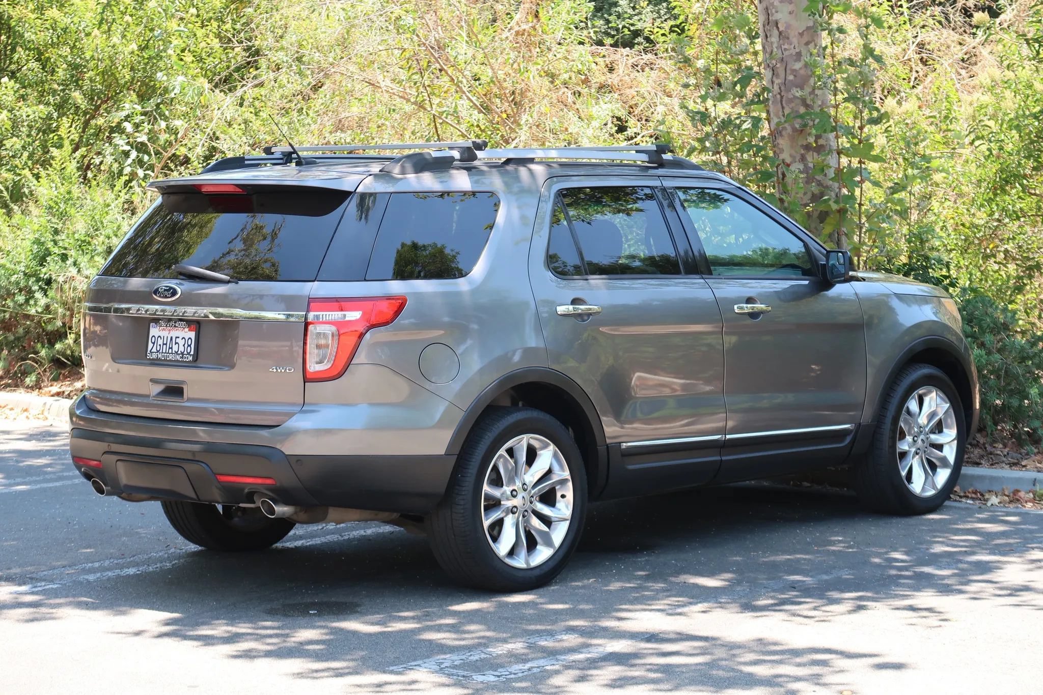 Used 2013 Ford Explorer XLT AWD/4WD image 6
