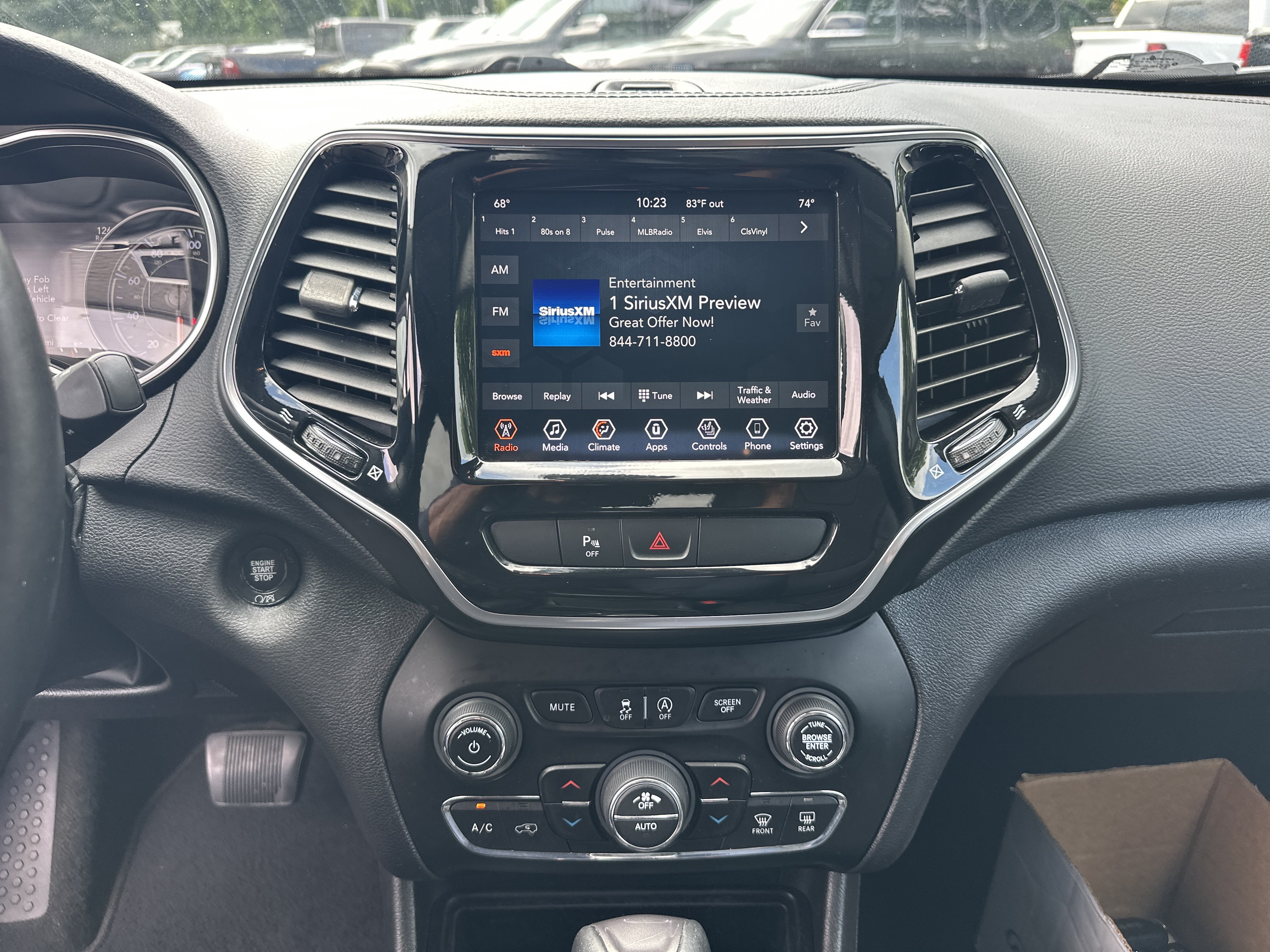 Used 2020 Jeep Cherokee Limited AWD/4WD image 28