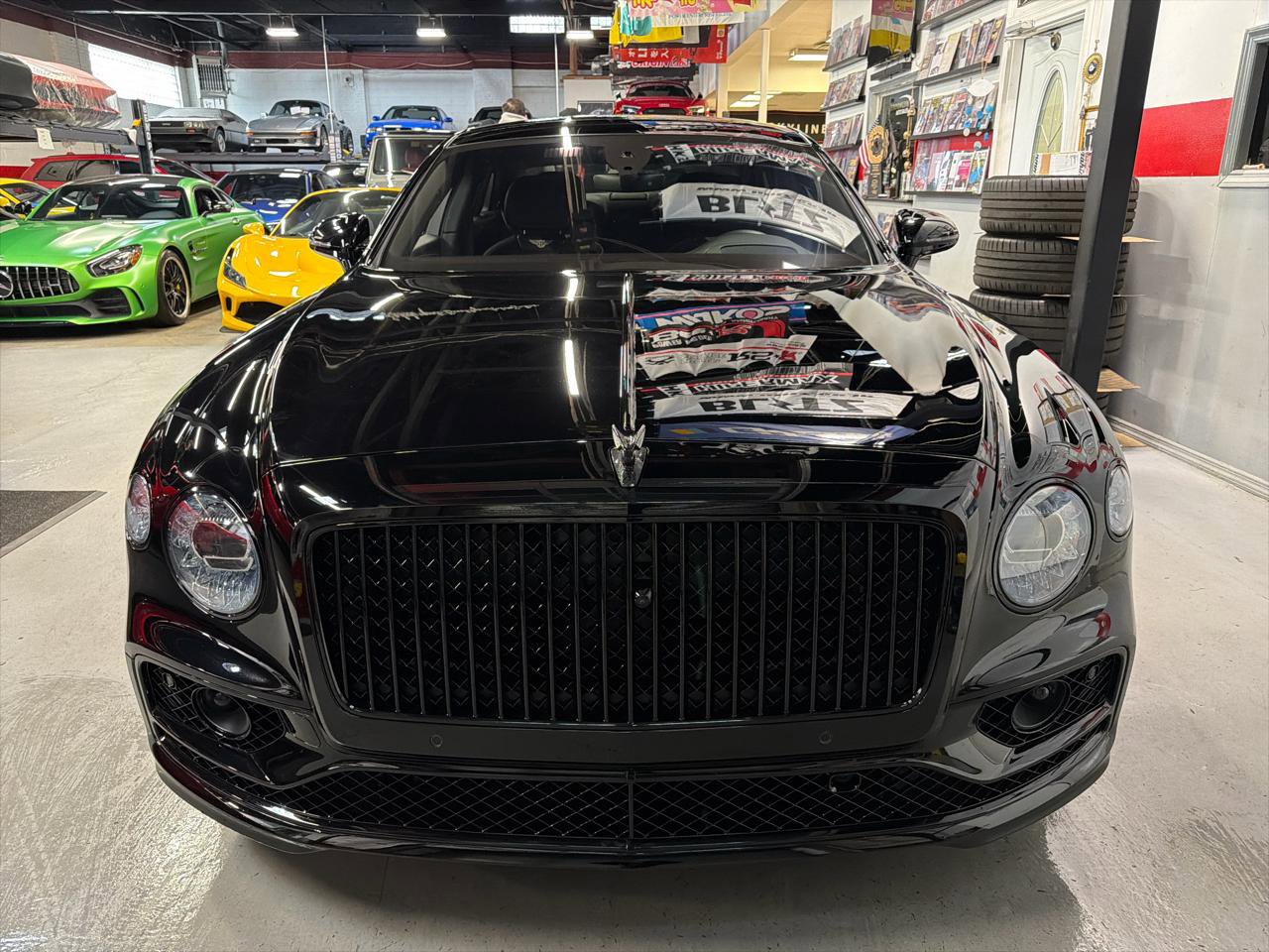 Used 2022 Bentley Flying Spur V8 image 2