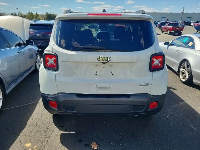 Used 2020 Jeep Renegade Latitude image 3