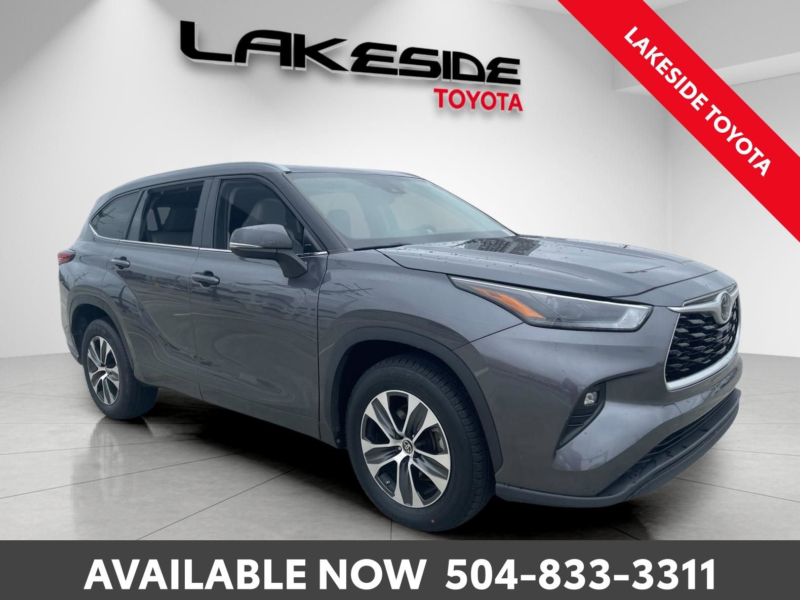 Used 2023 Toyota Highlander XLE image 8