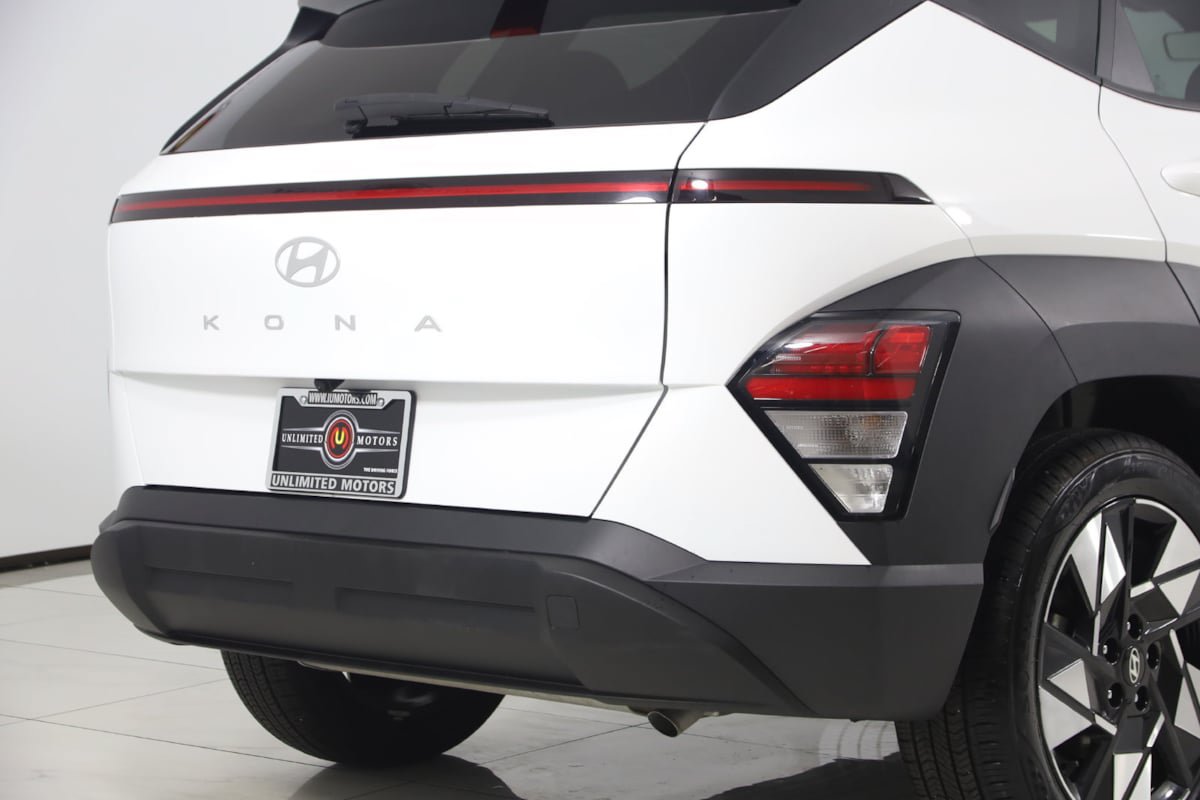 Used 2024 Hyundai Kona SEL FWD image 39