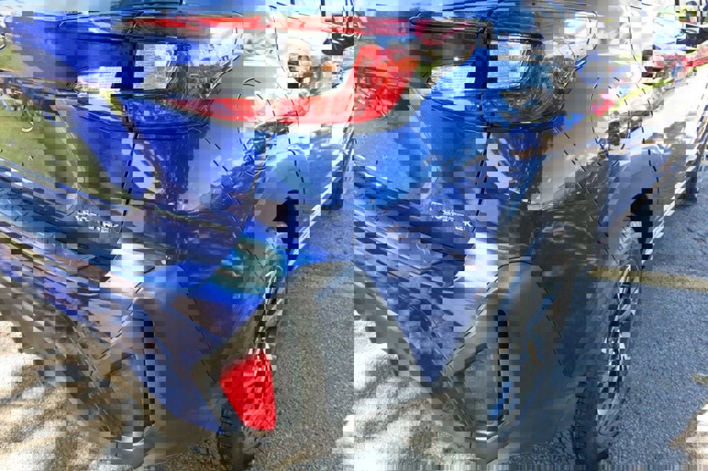 Used 2025 Subaru Crosstrek 2.0i Premium image 39