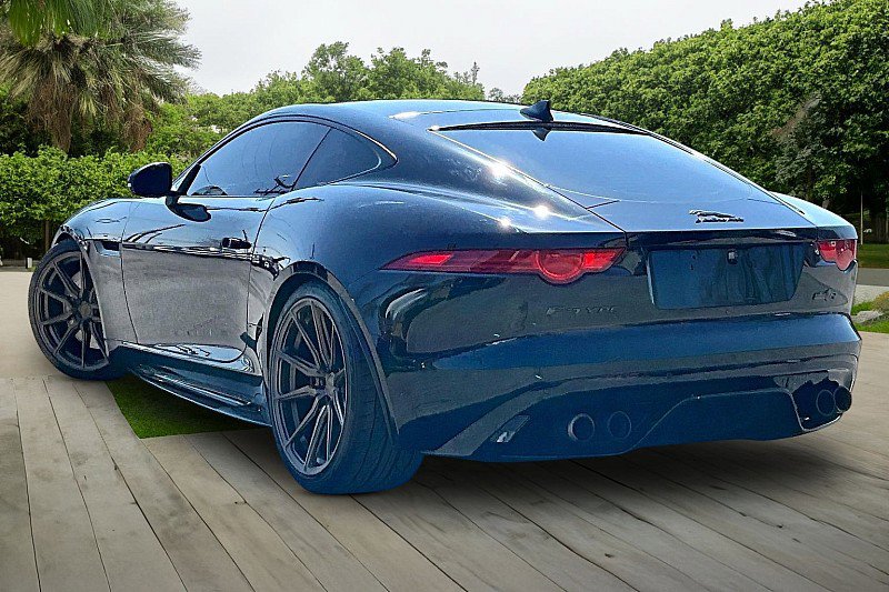Used 2017 Jaguar F-TYPE R image 12