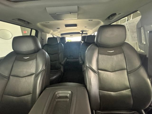 Used 2017 Cadillac Escalade ESV Luxury AWD/4WD image 20