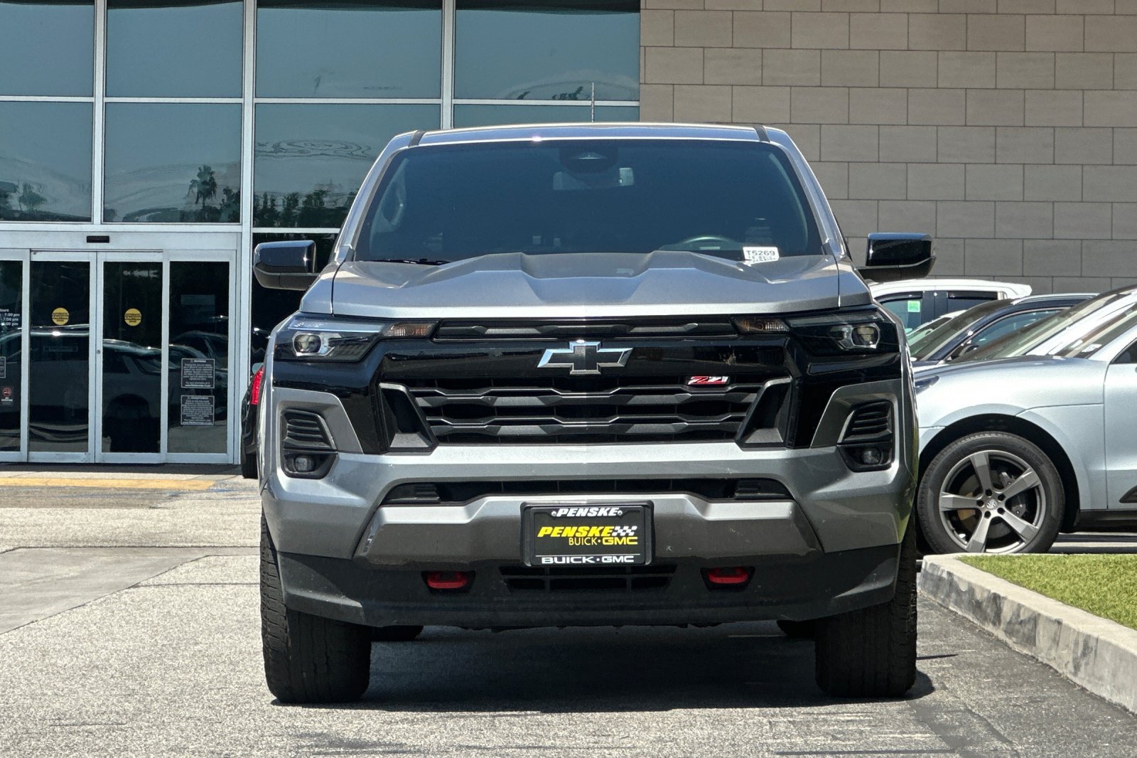 Used 2023 Chevrolet Colorado Z71 w/ Z71 Convenience Package 2 AWD/4WD image 9
