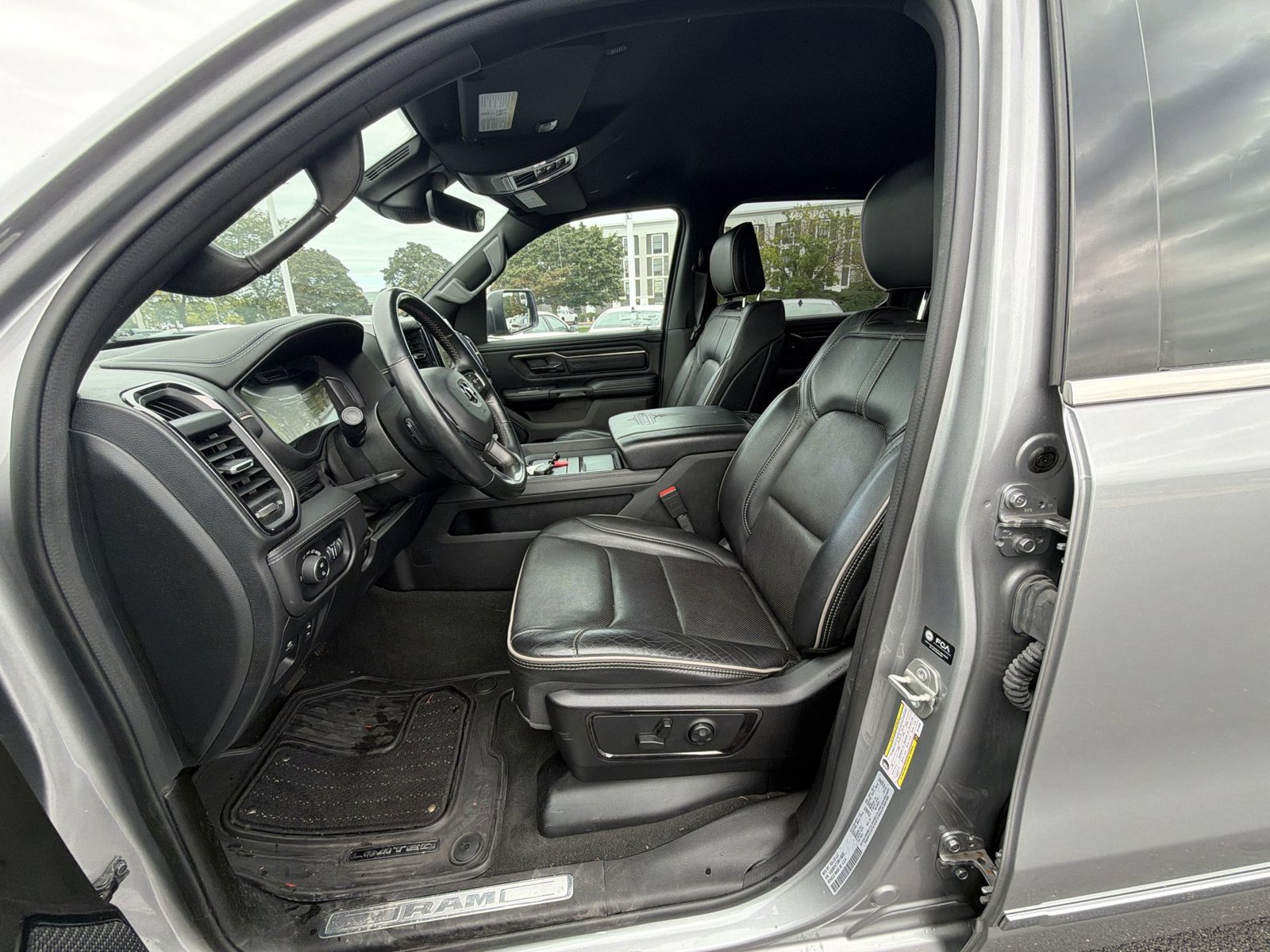Used 2024 RAM 1500 Limited w/ Body Color Bumper Group AWD/4WD image 13